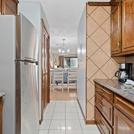 Spacious Modern Condo - 1St Floor - One Block To The Beach Myrtle Beach Exterior photo