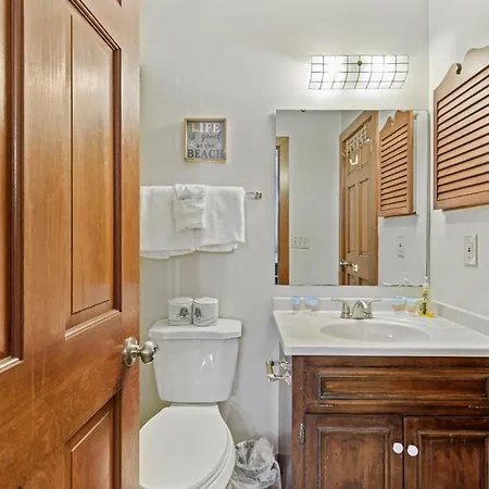 Spacious Modern Condo - 1St Floor - One Block To The Beach Myrtle Beach Exterior photo